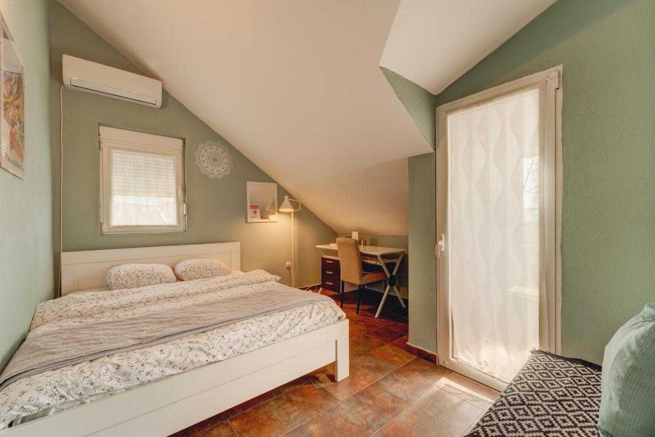 Q Podgorica Beds,Rooms And More ภายนอก รูปภาพ