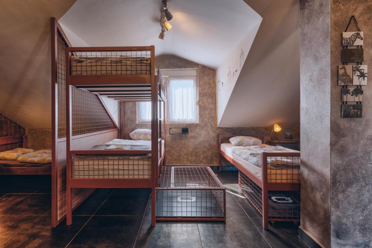 Q Podgorica Beds,Rooms And More ภายนอก รูปภาพ