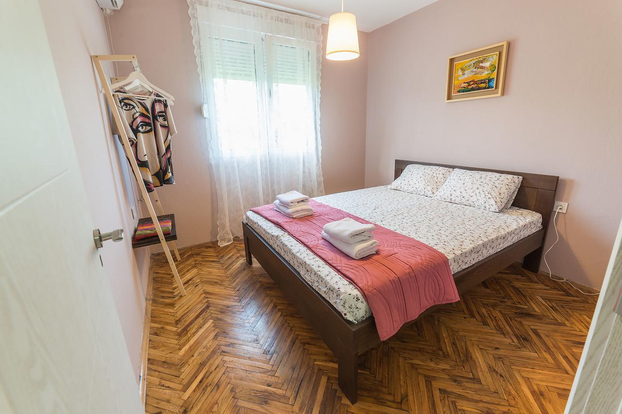 Q Podgorica Beds,Rooms And More ภายนอก รูปภาพ